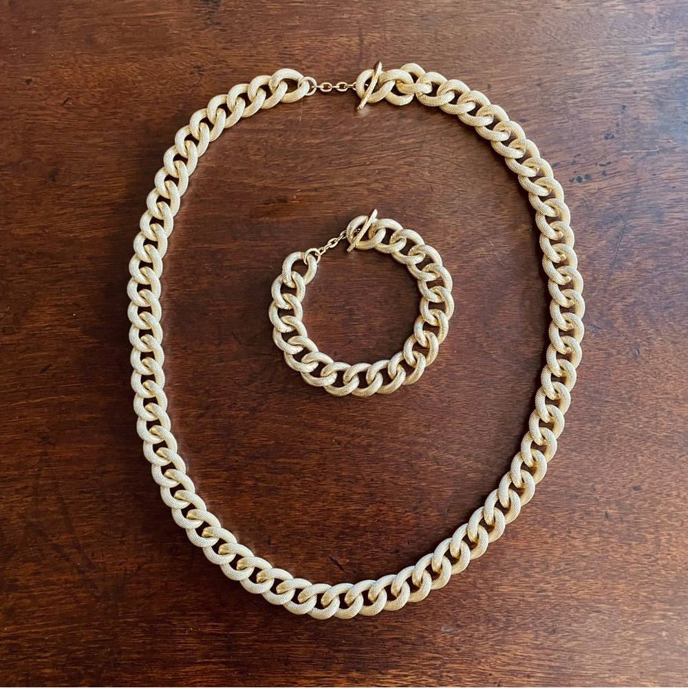 Vintage Avon Gold Tone Textured Curb Link Chain Necklace & Bracelet Set, Signed